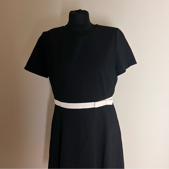 Kate Spade Black Dress with White Bow Belt NWT - Picture 2 of 10